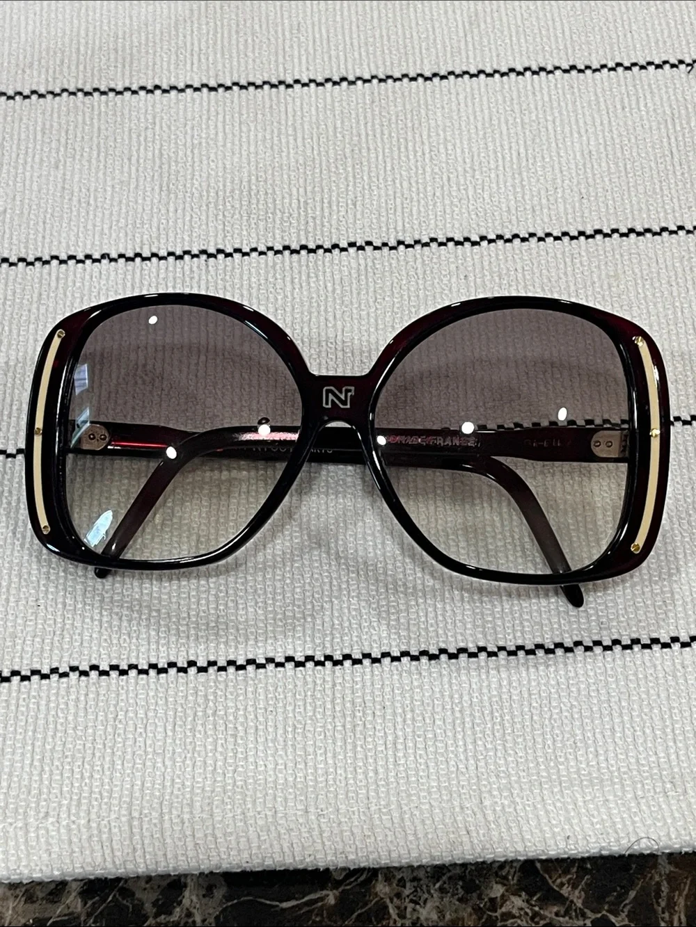 Nina Ricci Oversized Tortoiseshell Sunglasses with Brown Gradient Lenses